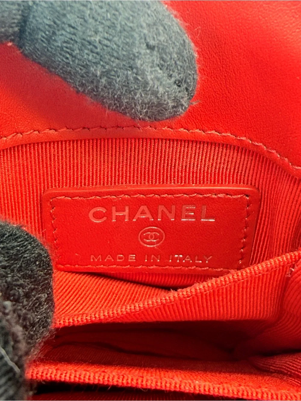 CHANEL Red Patent Leather Chain Phone Bag
